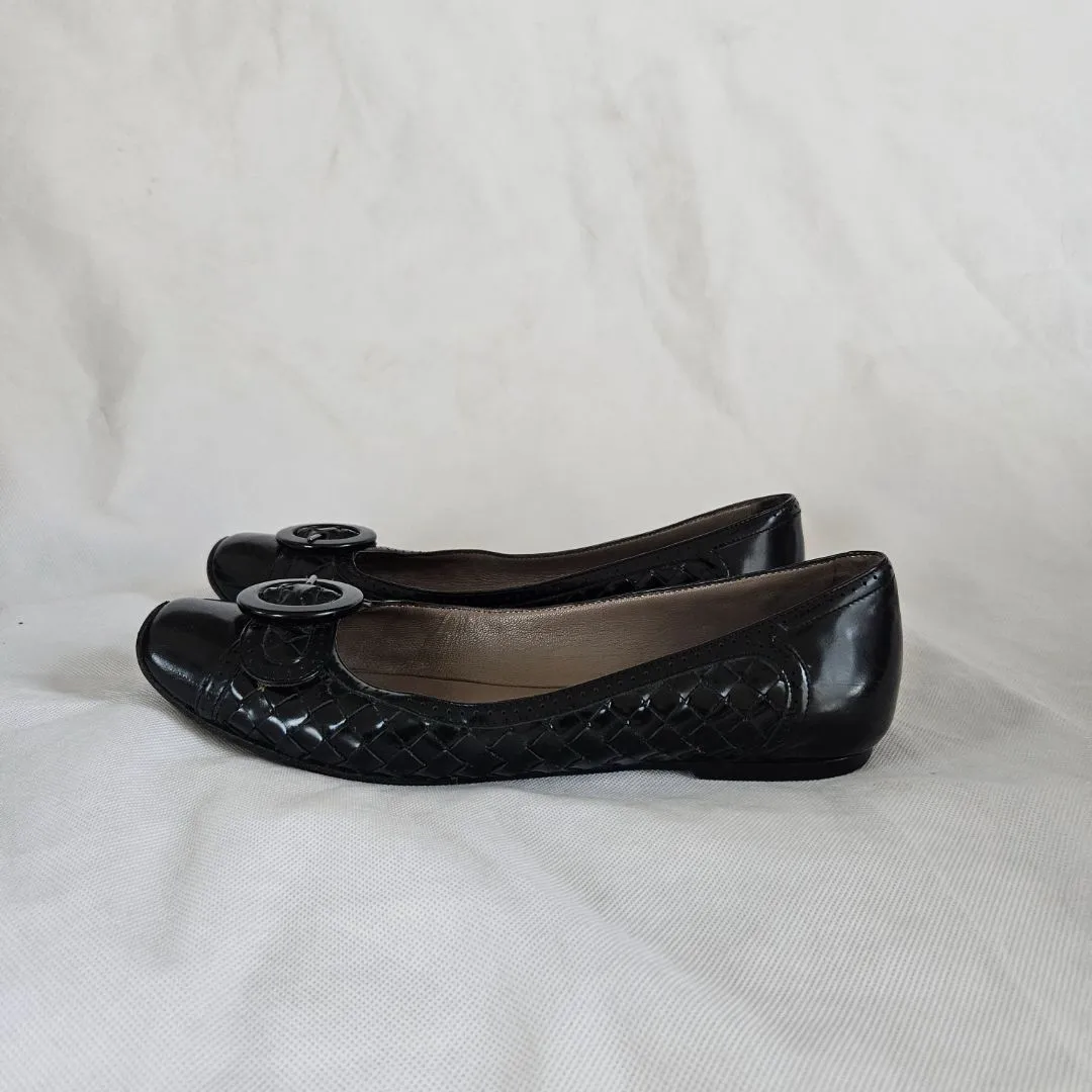Bottega Veneta black leather square toe flats, 40