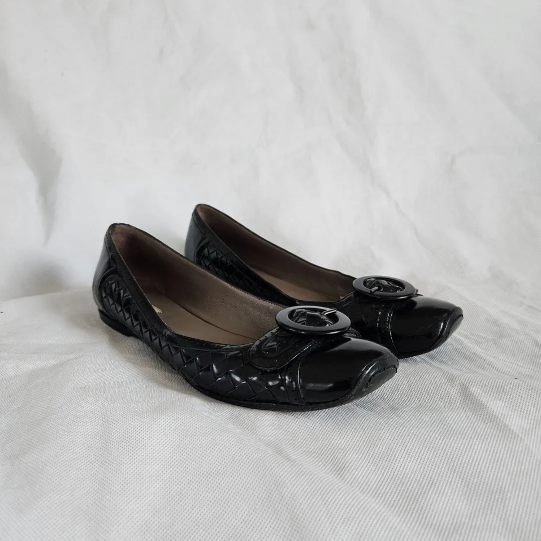 Bottega Veneta black leather square toe flats, 40