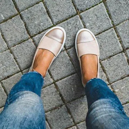 Cuzcare Women Casual Walking Shoes Anti-slip Slip-on