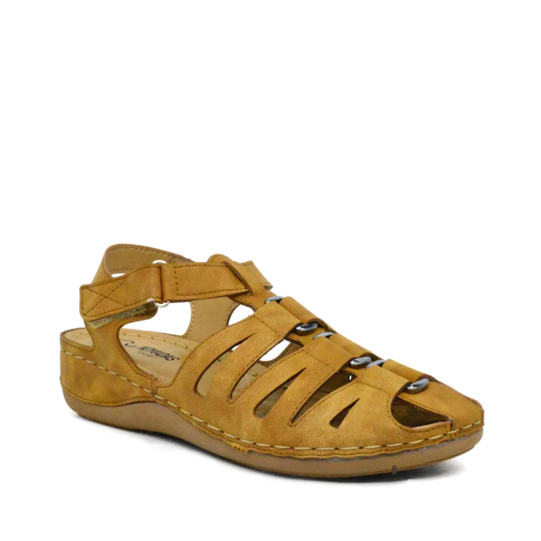 Flats Muna Tan