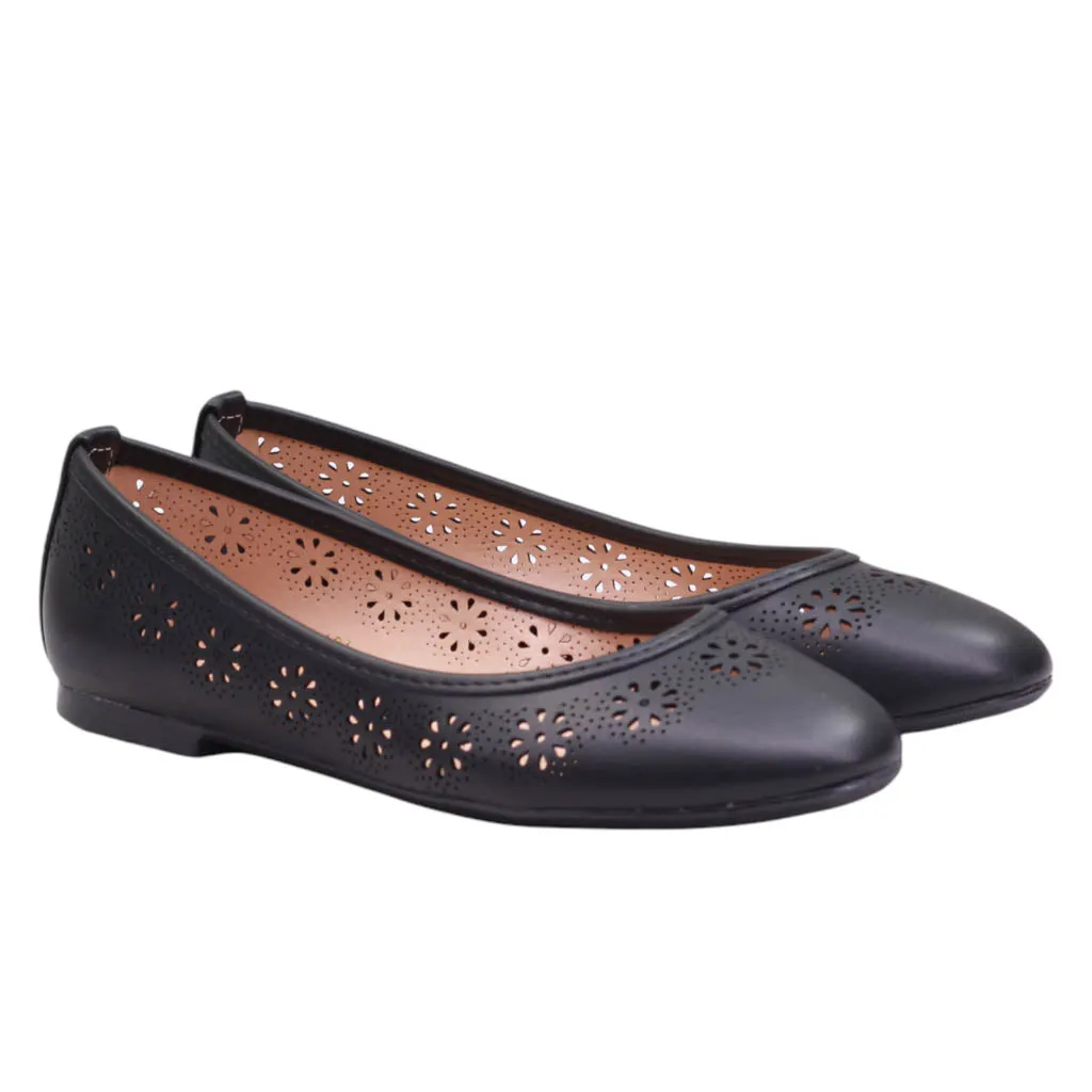 Flats para dama de corte con perforaciones y punta redonda