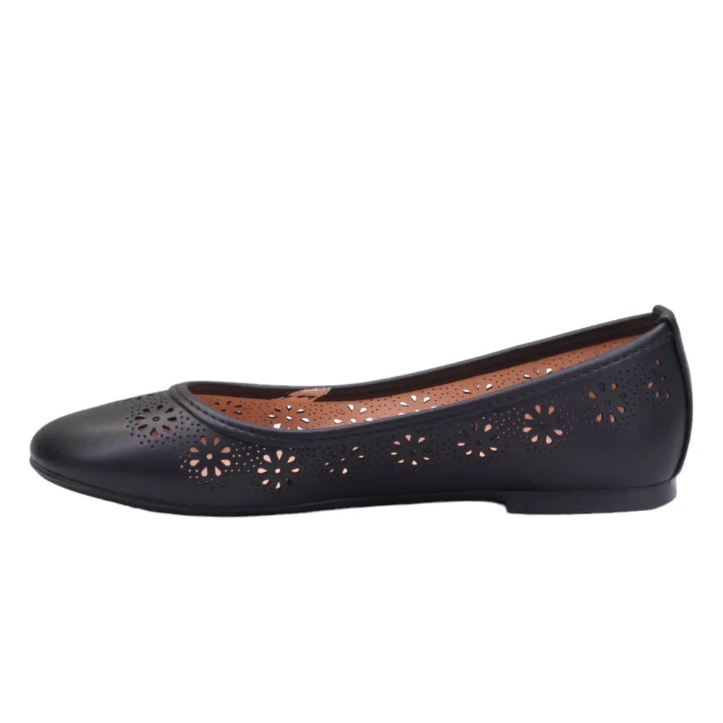 Flats para dama de corte con perforaciones y punta redonda