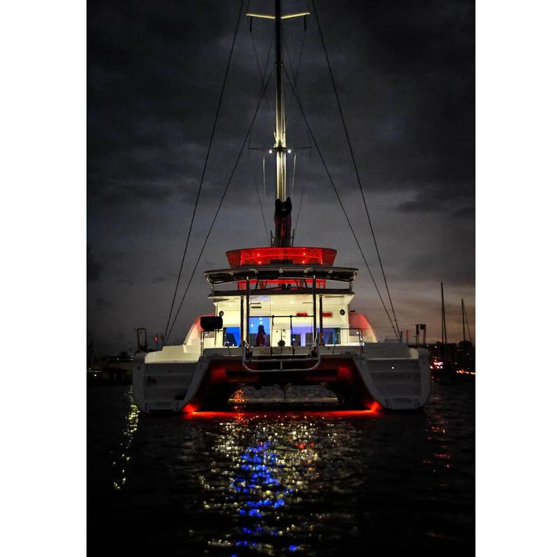 Lumitec Zephyr LED Spreader/Deck Light, Brushed Black Base, White Non-Dimming