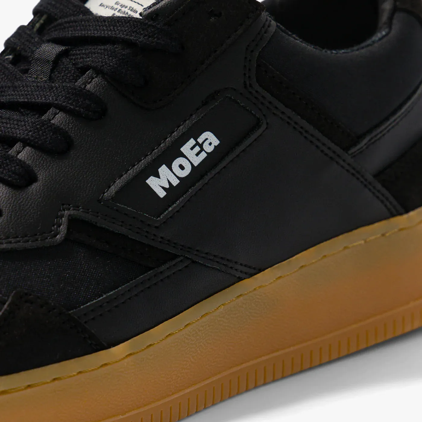 MoEa | GEN1 Grapes T. Vegan Sneakers | Black