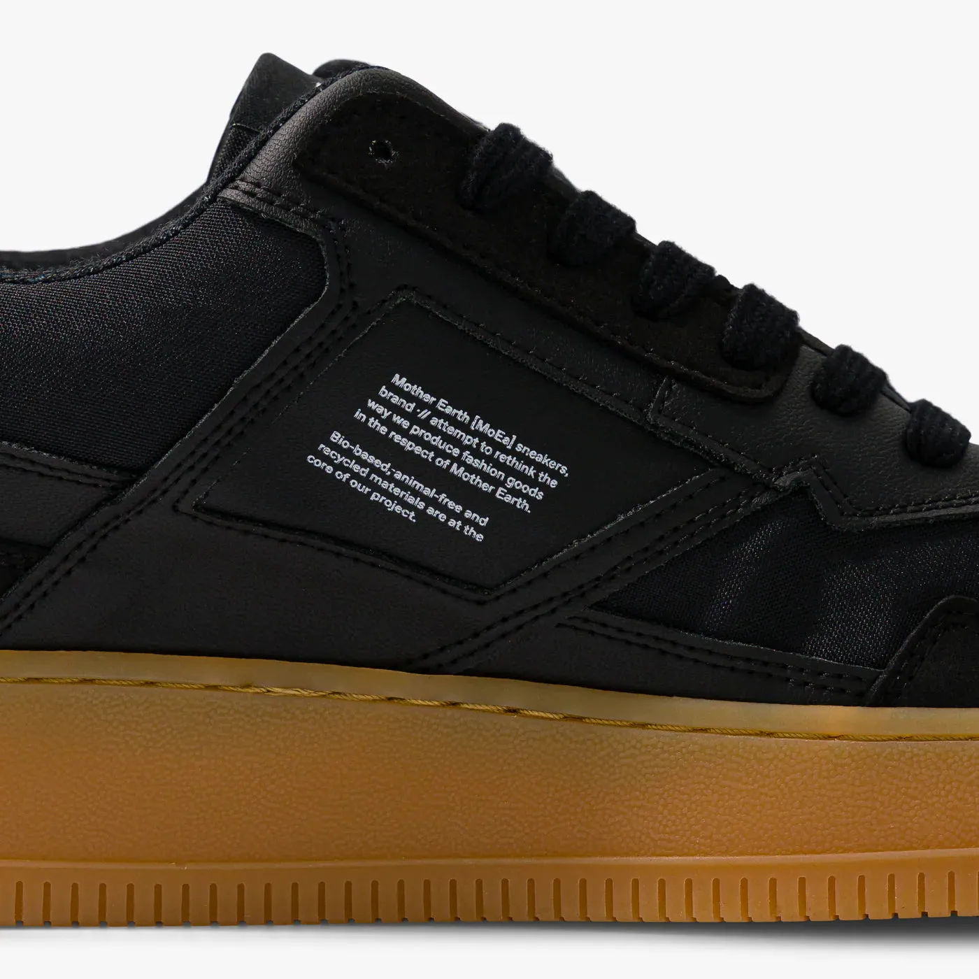 MoEa | GEN1 Grapes T. Vegan Sneakers | Black