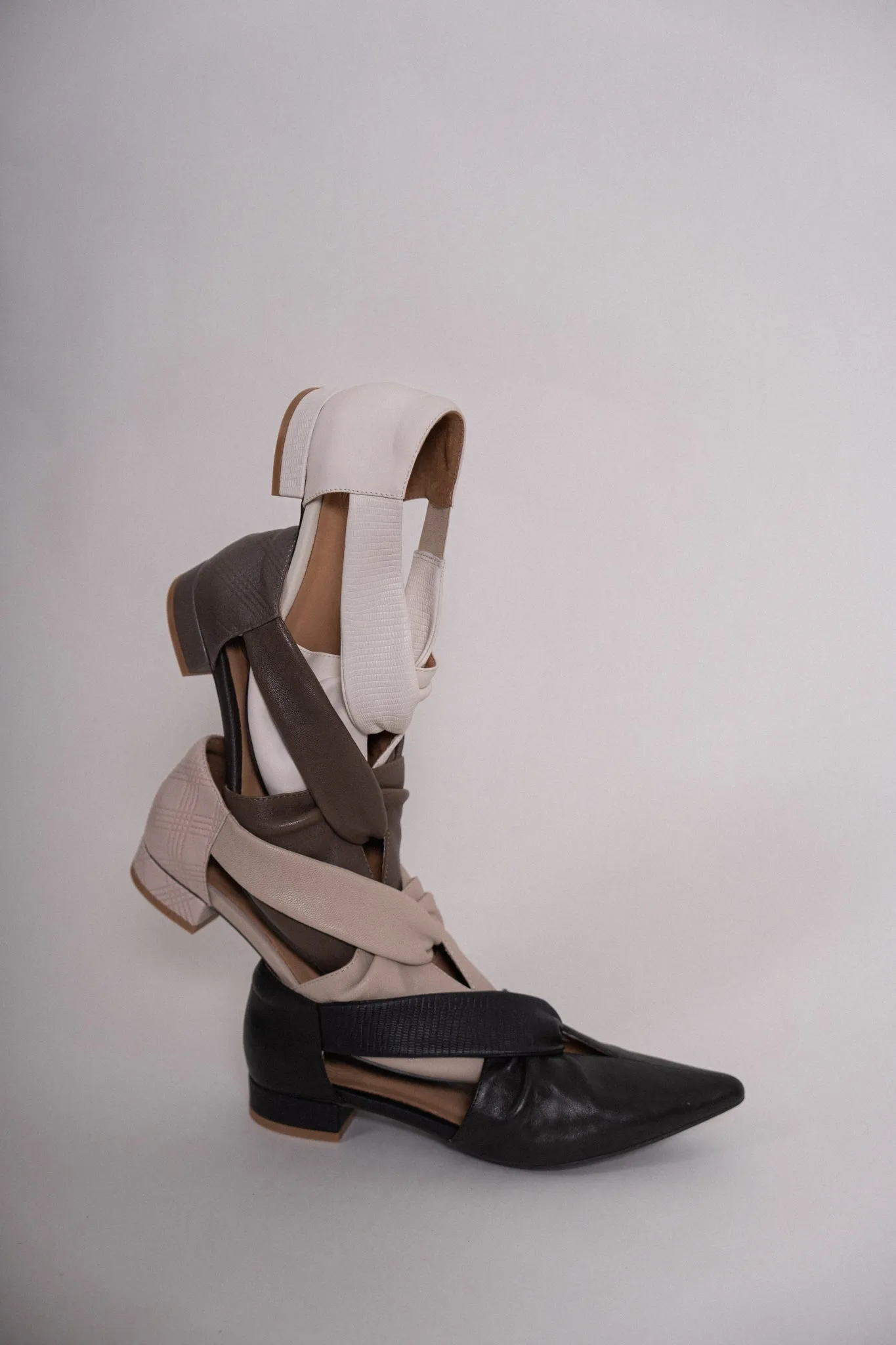 Ophelia 𖦞 Pointed Toe Mixed Leather Heels
