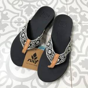 Reef Ortho Bounce Woven Sandals NWT 8