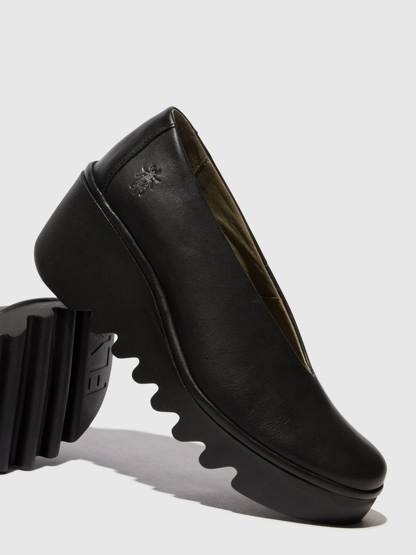 Slip-on Shoes BESO246FLY BLACK