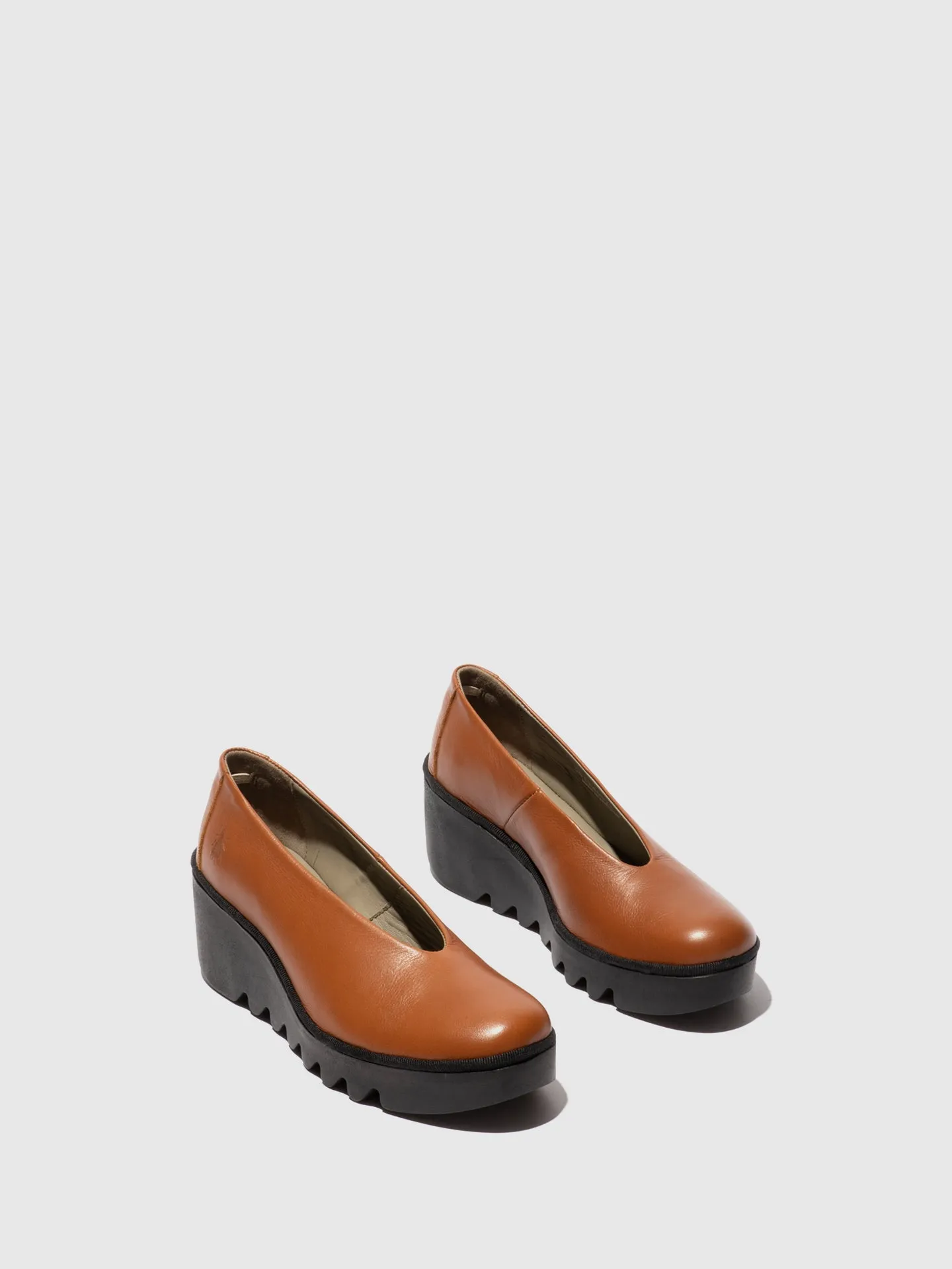 Slip-on Shoes BESO246FLY CAMEL