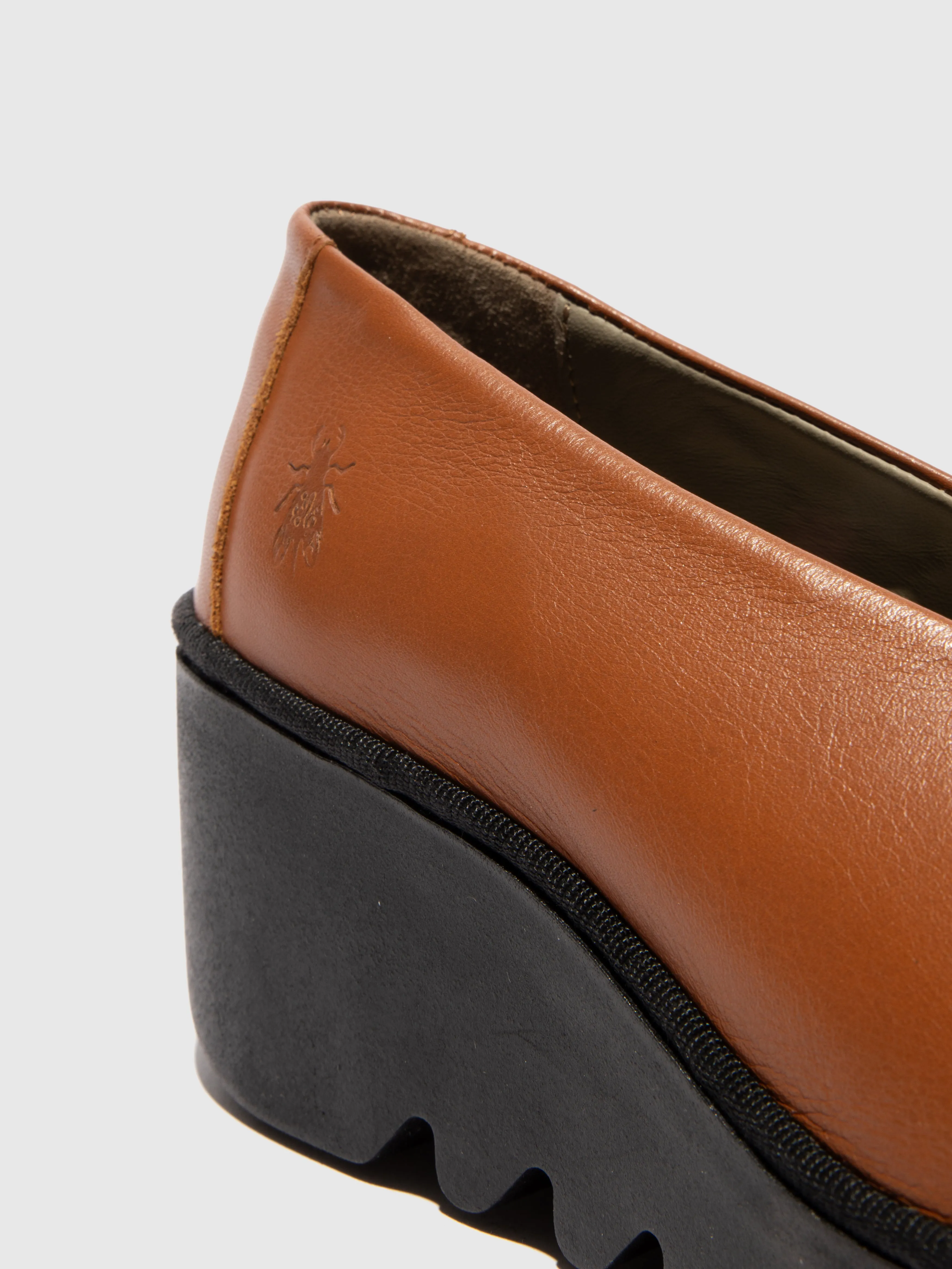 Slip-on Shoes BESO246FLY CAMEL