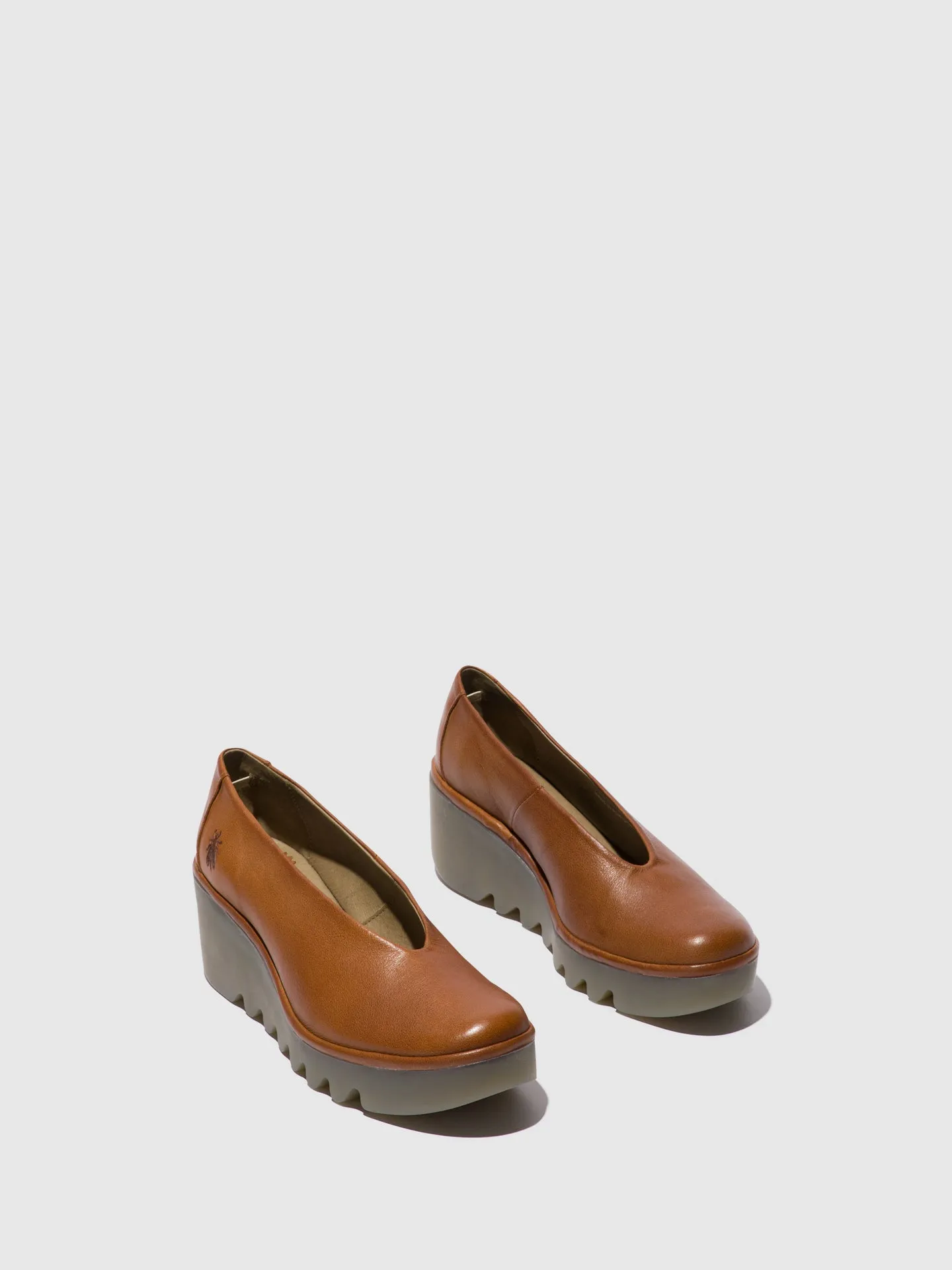 Slip-on Shoes BESO246FLY TAN