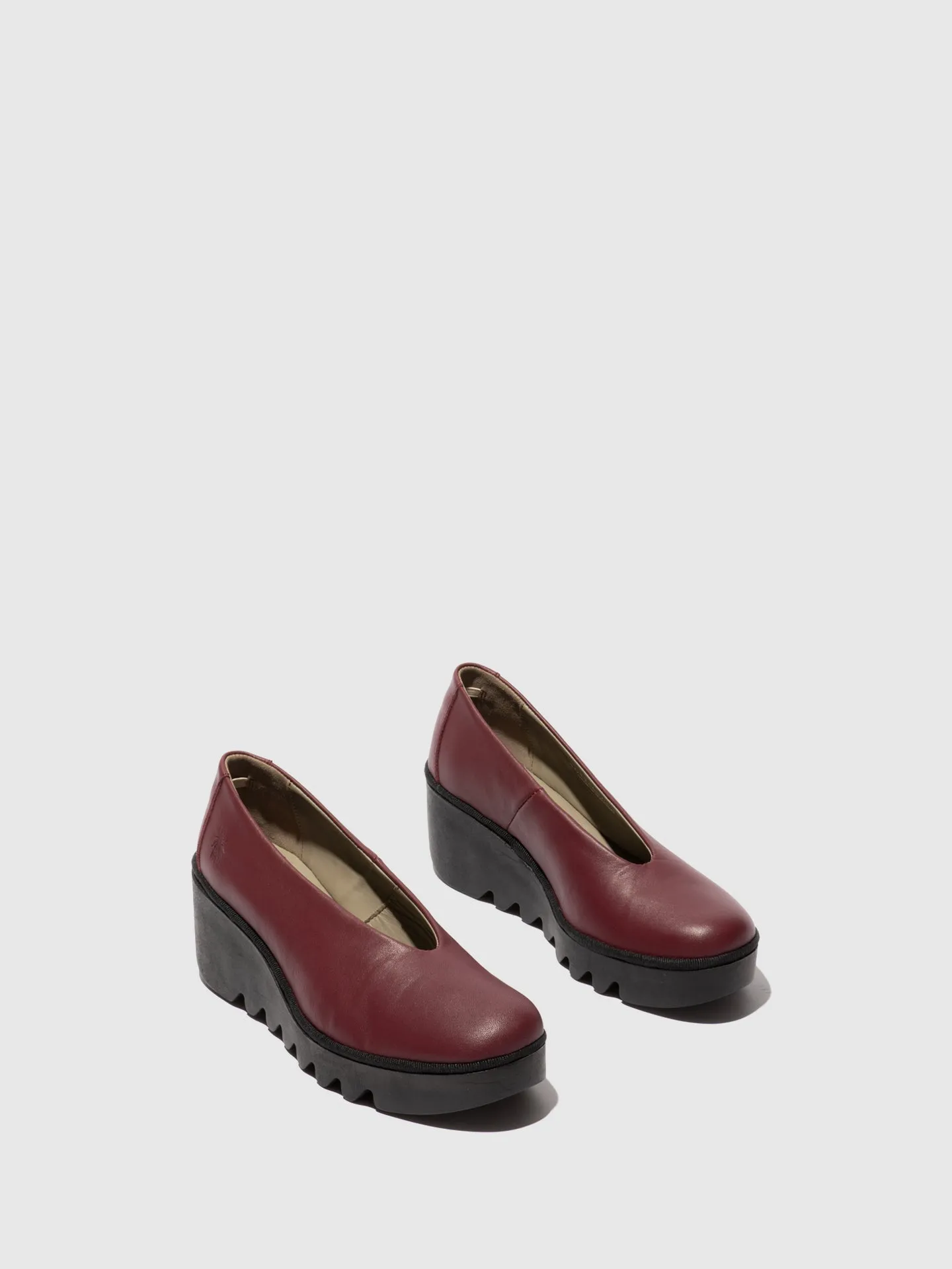 Slip-on Shoes BESO246FLY WINE
