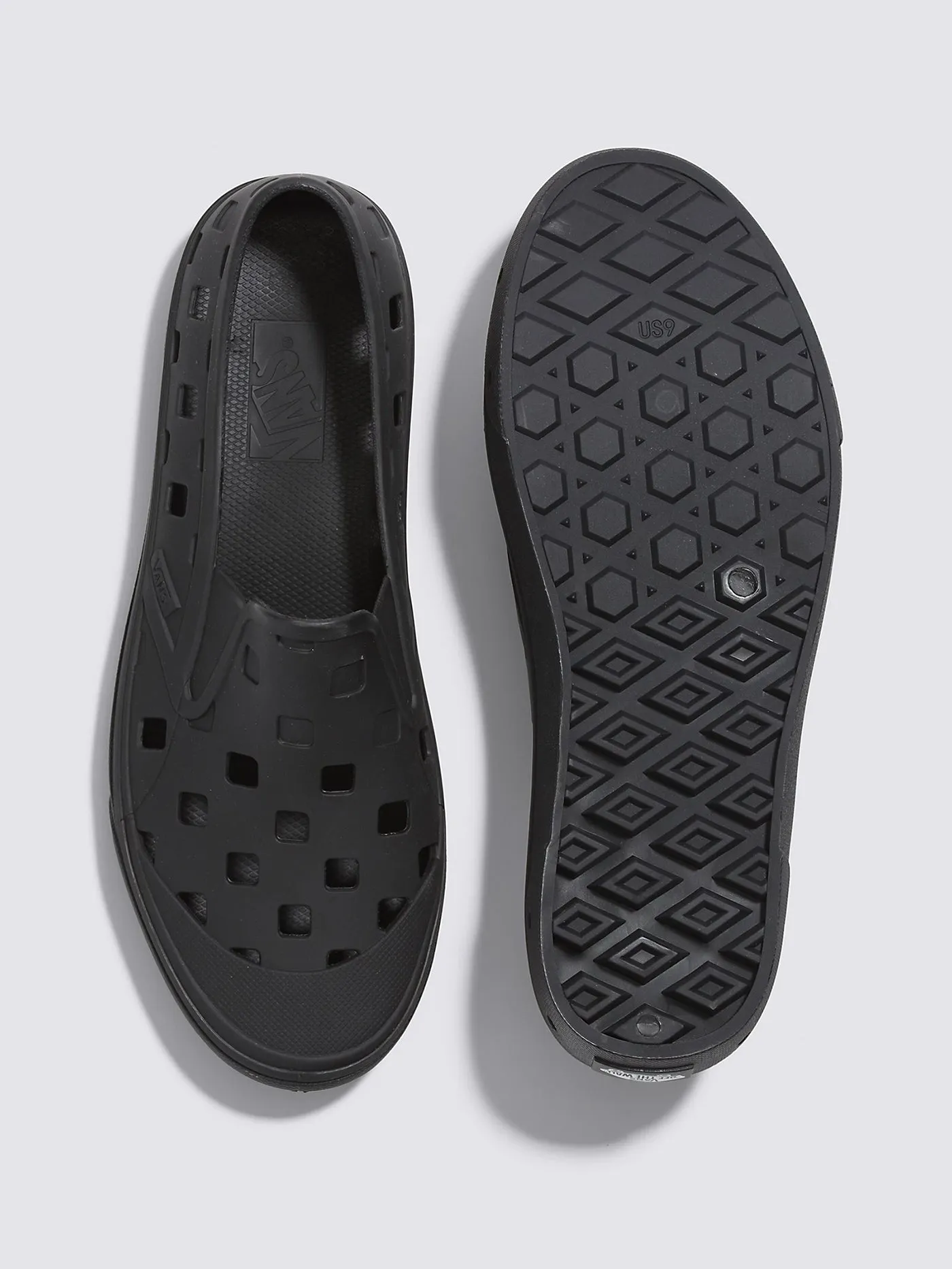 Slip-On Trek Black Shoes