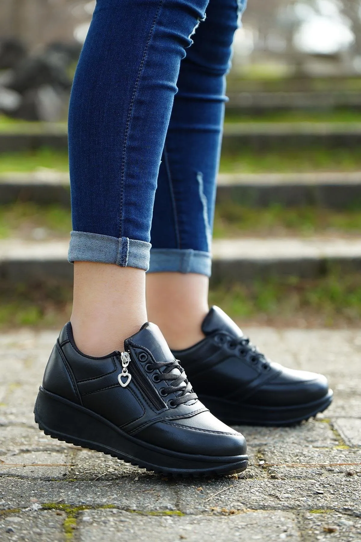 Women's Black Leather Zippered Sports Shoes