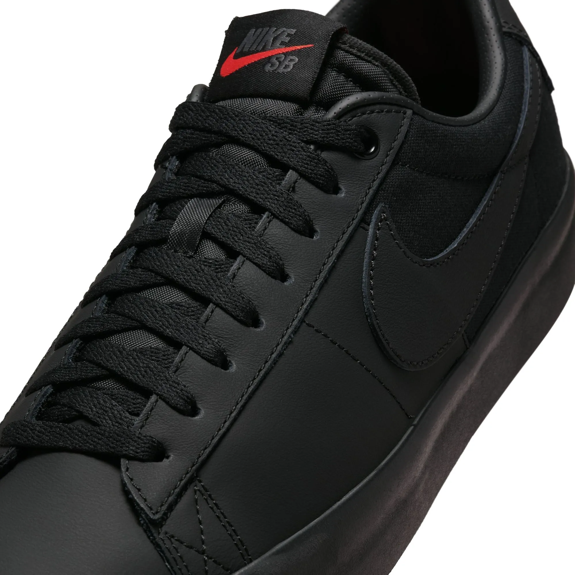 ZOOM BLAZER LOW PRO GT ISO Black Black Balck